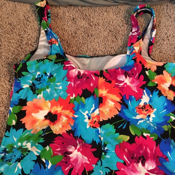 Azul by Maxine of Hollywood
Tropical Print One Piece Faux Swim Skirtini
Size 10 - Picture 6 of 16